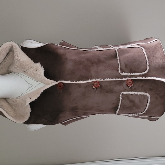 Mifresia Suede Cloth Vest - Picture 1 of 5